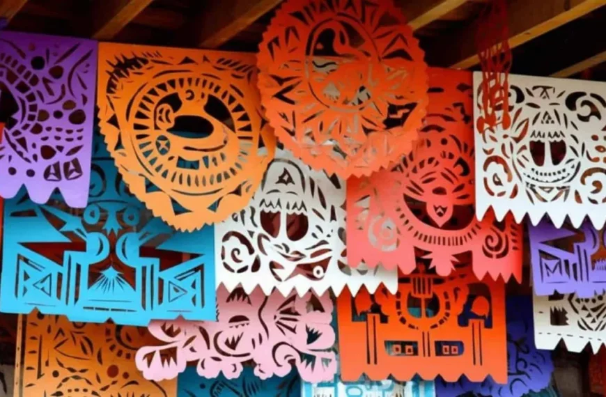 La evolución del arte en papel picado en México: una travesía de colores y tradiciones